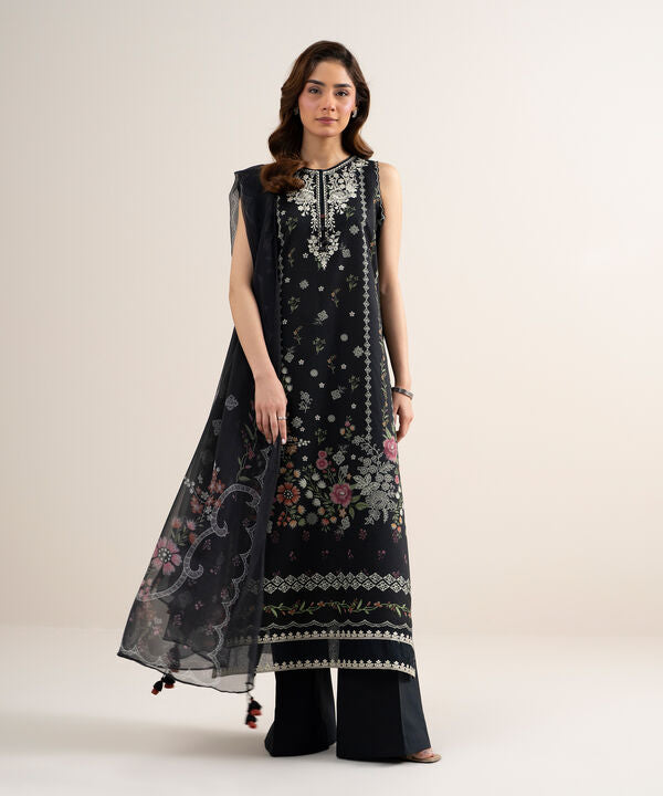 3 Piece - Embroidered Lawn Suit