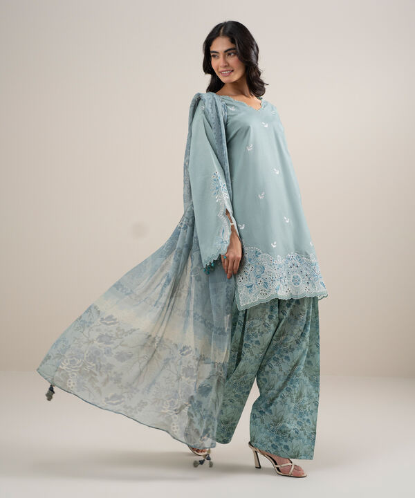 3 Piece - Embroidered Lawn Suit
