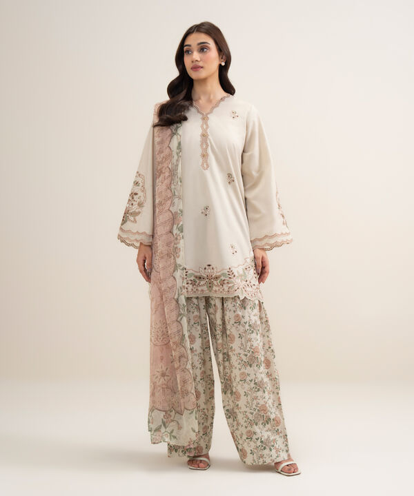3 Piece - Embroidered Lawn Suit