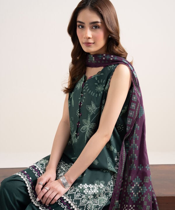 3 Piece - Embroidered Lawn Suit