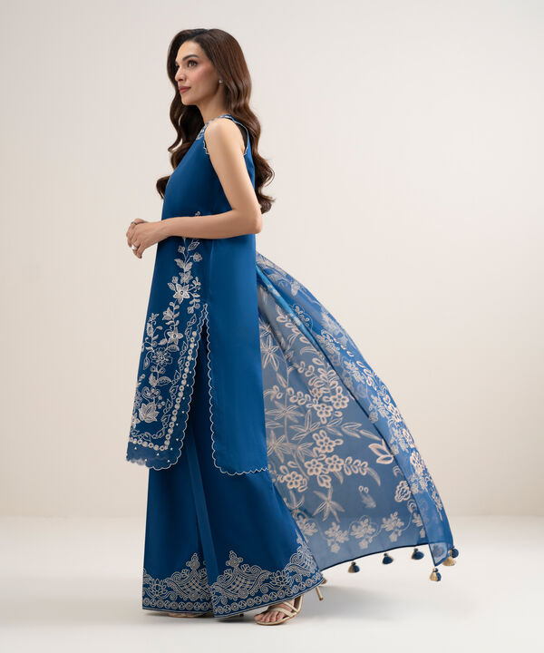3 Piece - Embroidered Lawn Suit