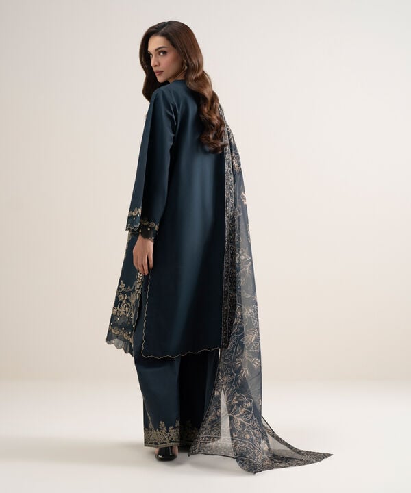 3 Piece - Embroidered Lawn Suit