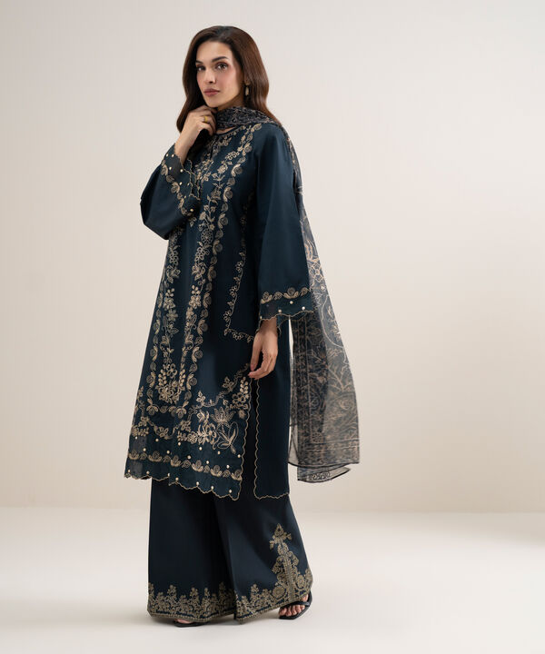 3 Piece - Embroidered Lawn Suit