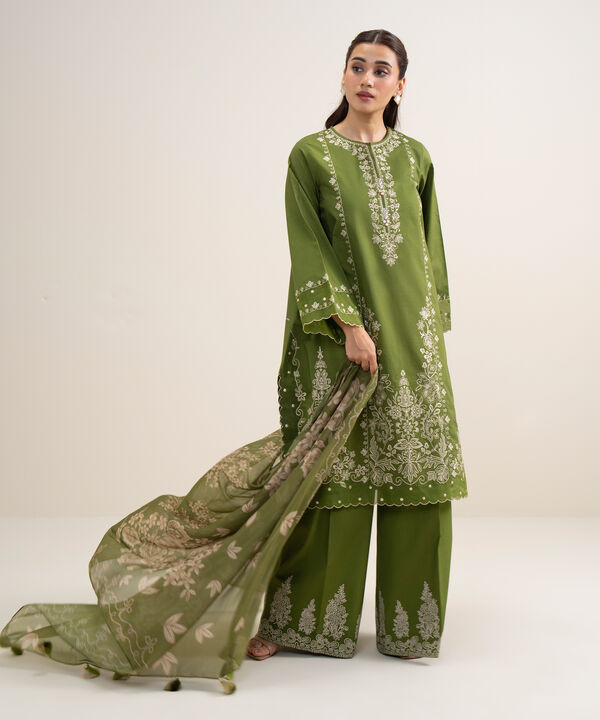 3 Piece - Embroidered Lawn Suit