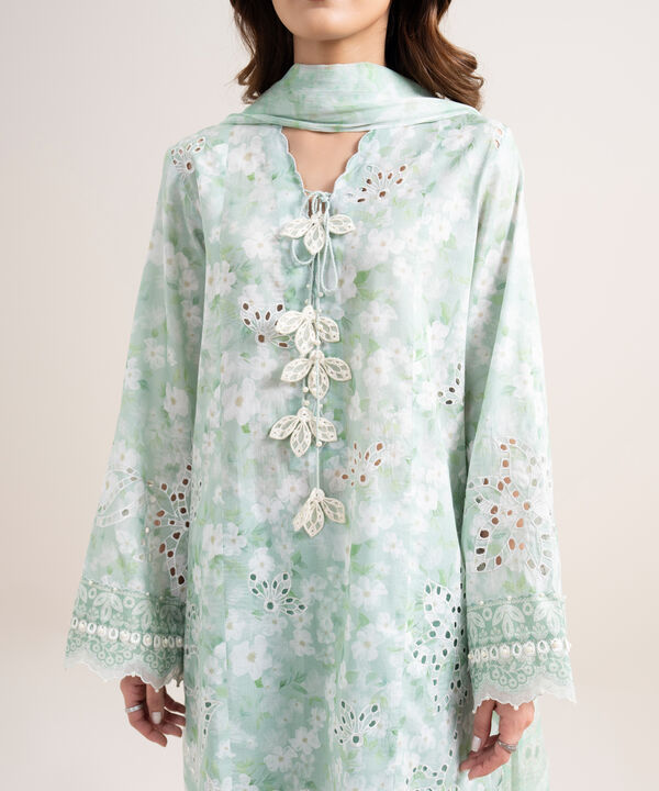 3 Piece - Embroidered Lawn Suit