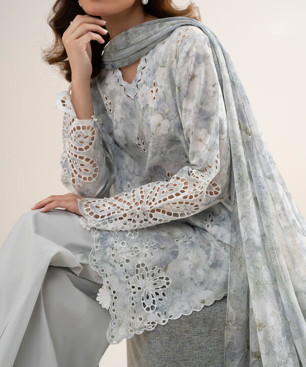 3 Piece - Embroidered Lawn Suit