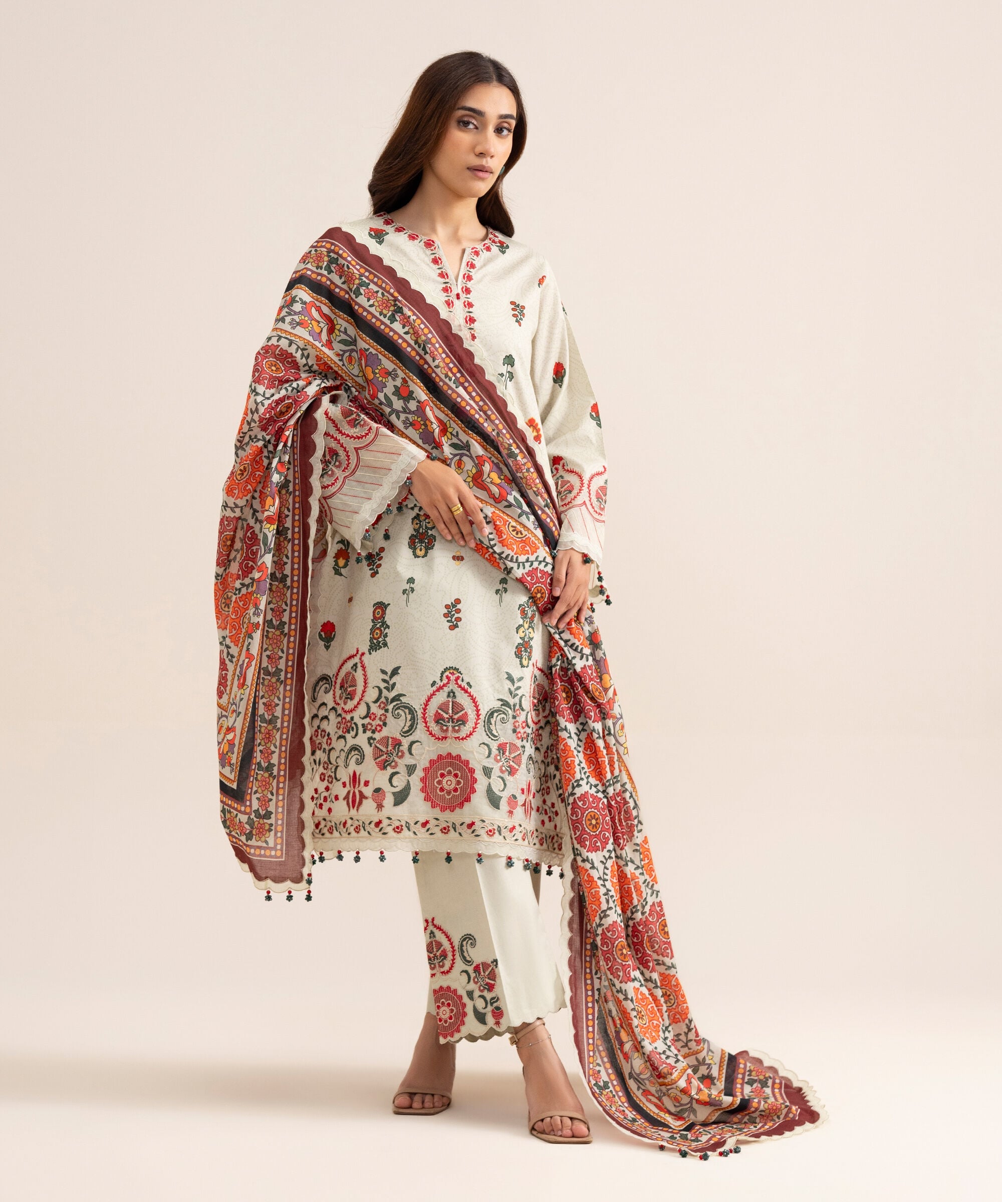 3 Piece - Embroidered Lawn Suit 3PESGS26V720