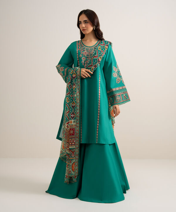3 Piece - Embroidered Lawn Suit