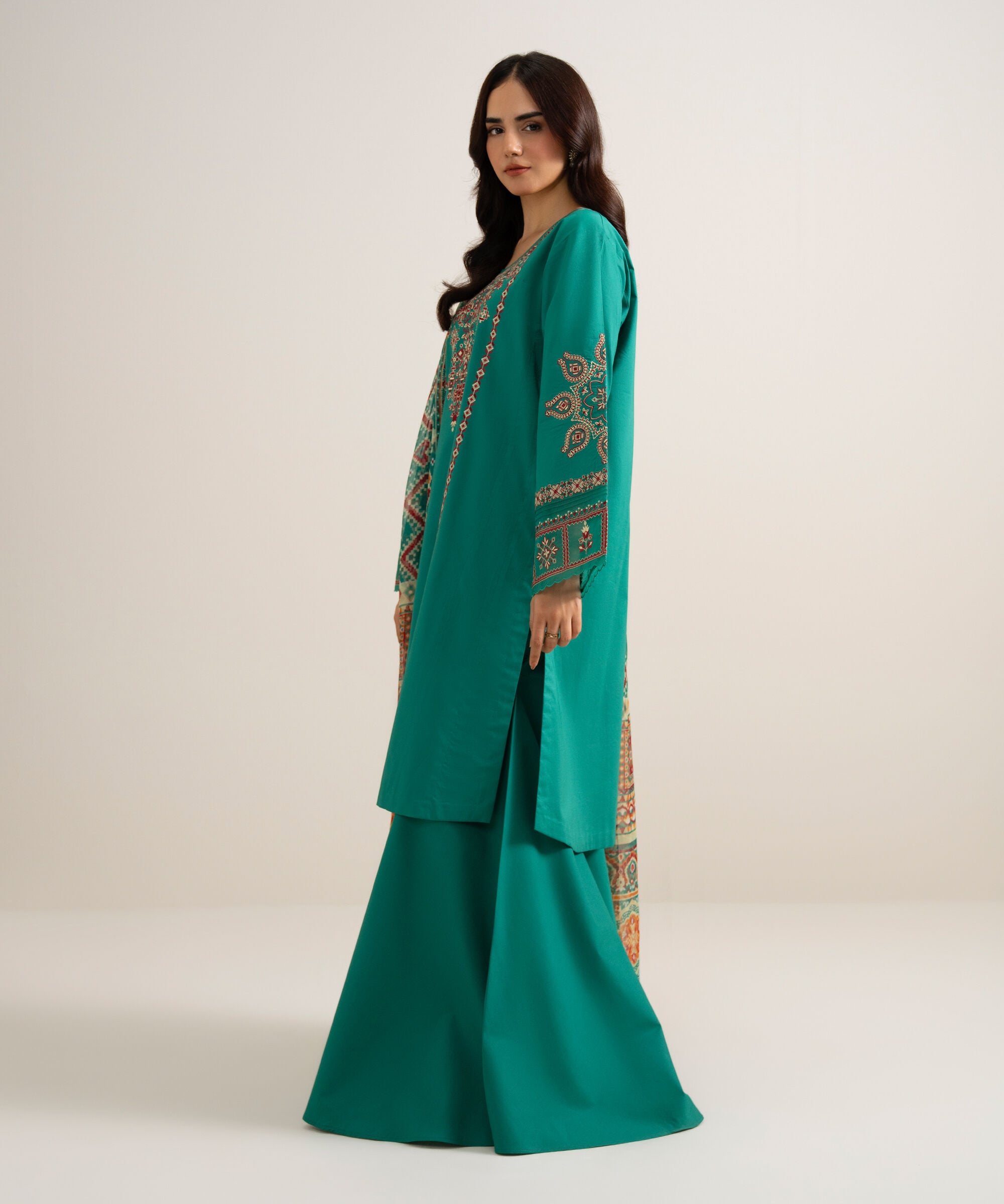 3 Piece - Embroidered Lawn Suit 3PESGS26V742
