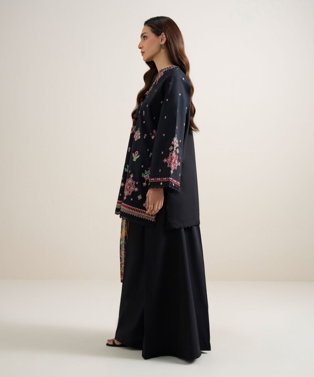 3 Piece - Embroidered Lawn Suit 3PESGS26V743