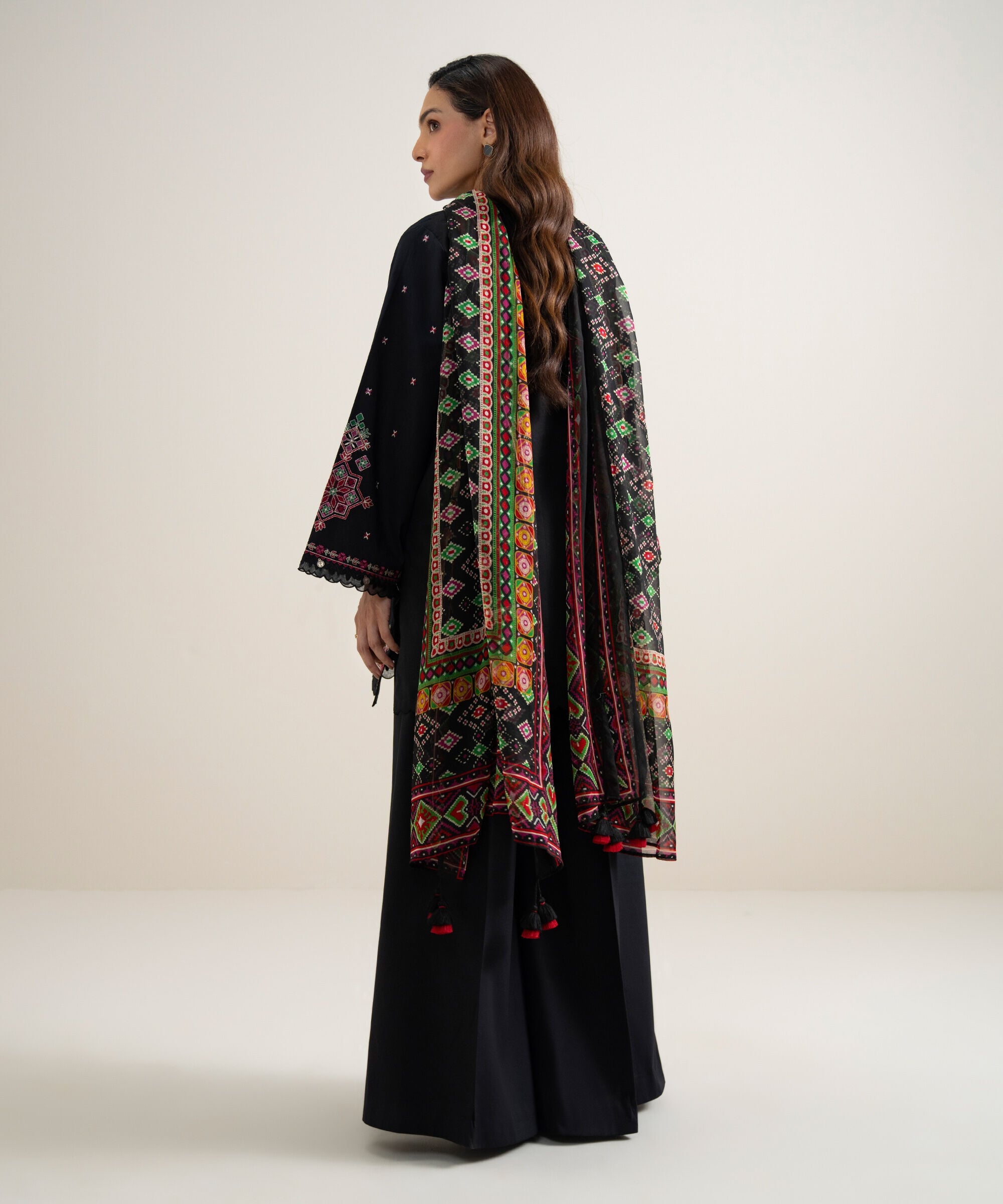 3 Piece - Embroidered Lawn Suit 3PESGS26V743