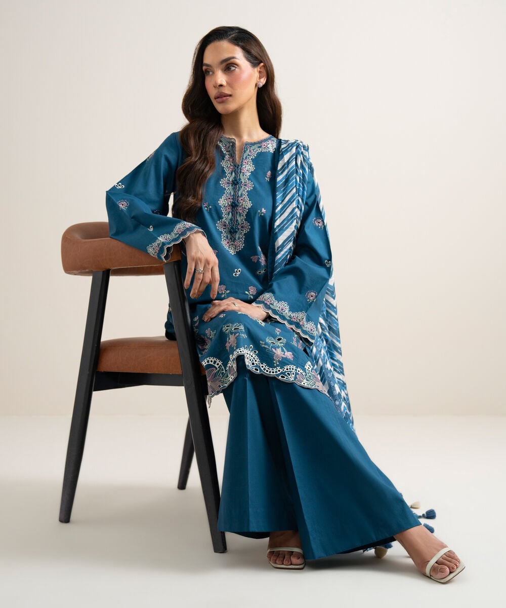 3 Piece - Embroidered Lawn Suit 3PESGS26V745