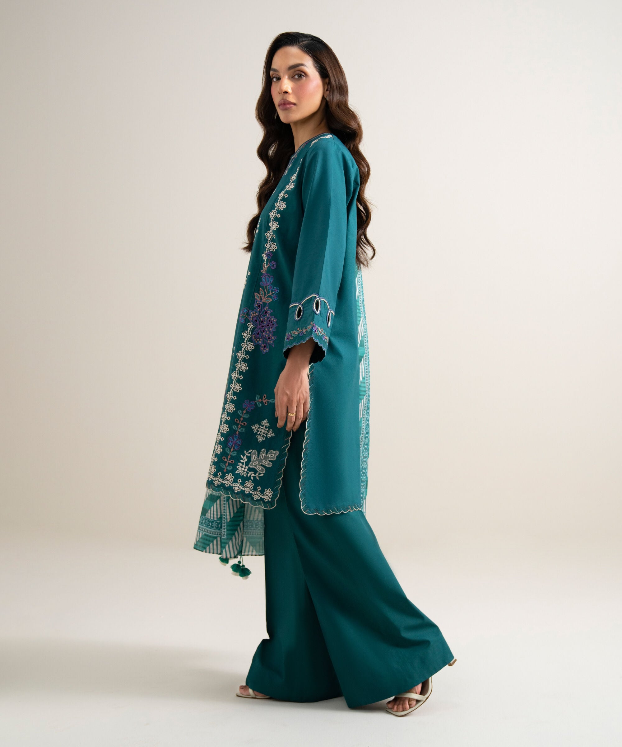 3 Piece - Embroidered Lawn Suit 3PESGS26V746