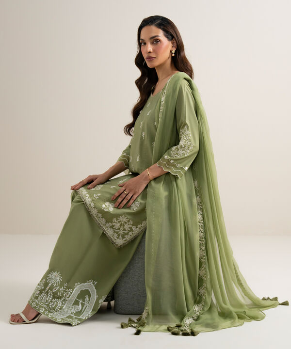3 Piece - Embroidered Lawn Suit
