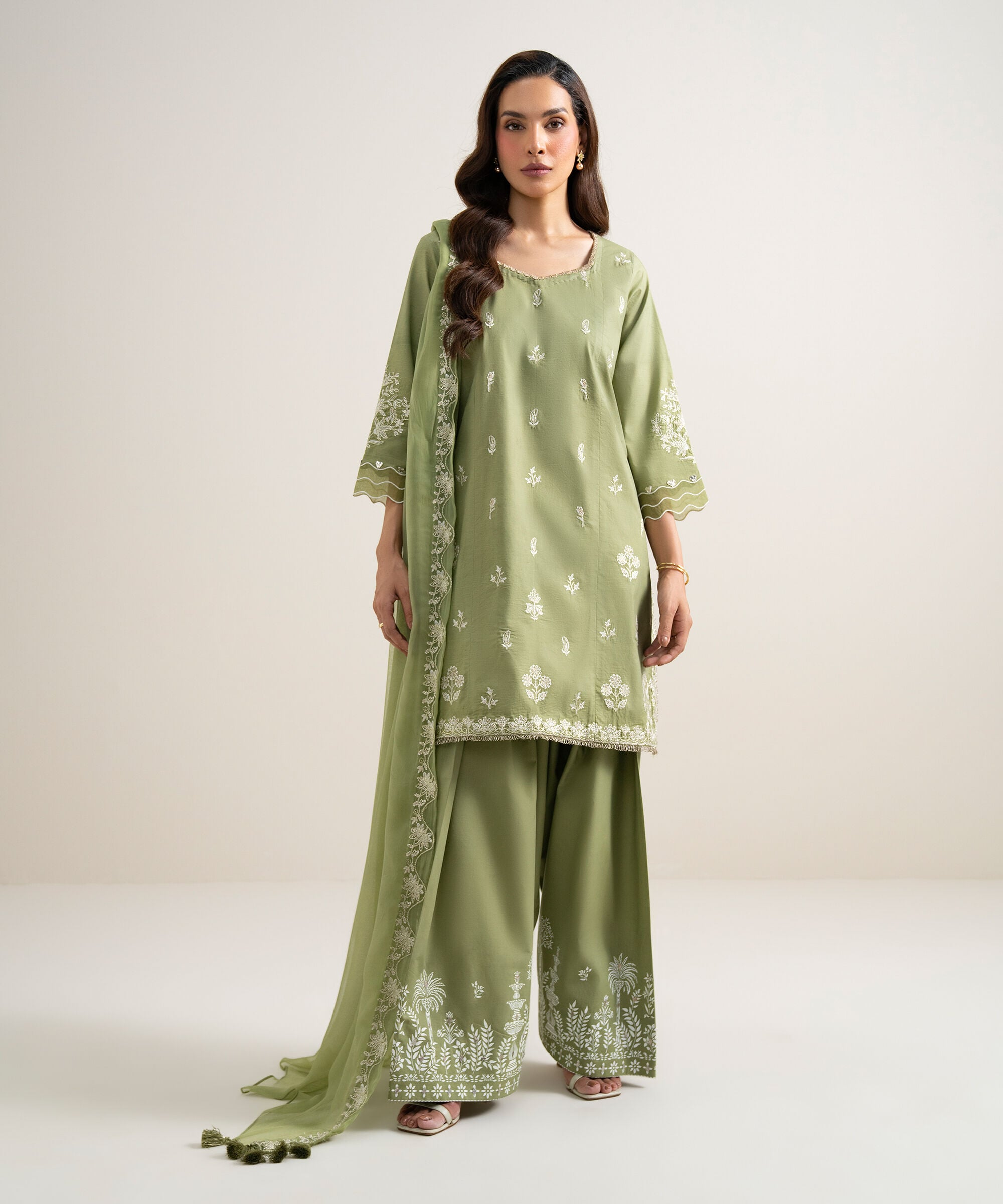 3 Piece - Embroidered Lawn Suit 3PESGS26V753