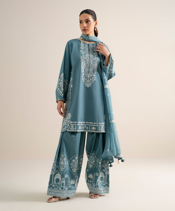 3 Piece - Embroidered Lawn Suit