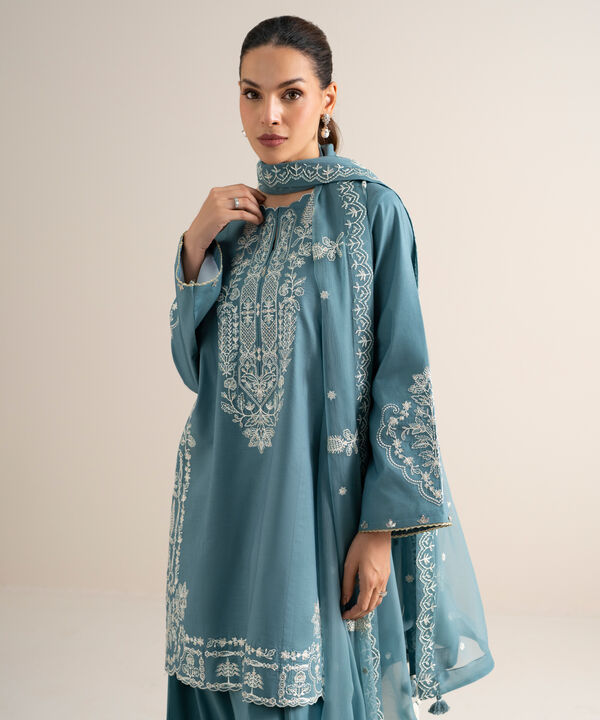 3 Piece - Embroidered Lawn Suit