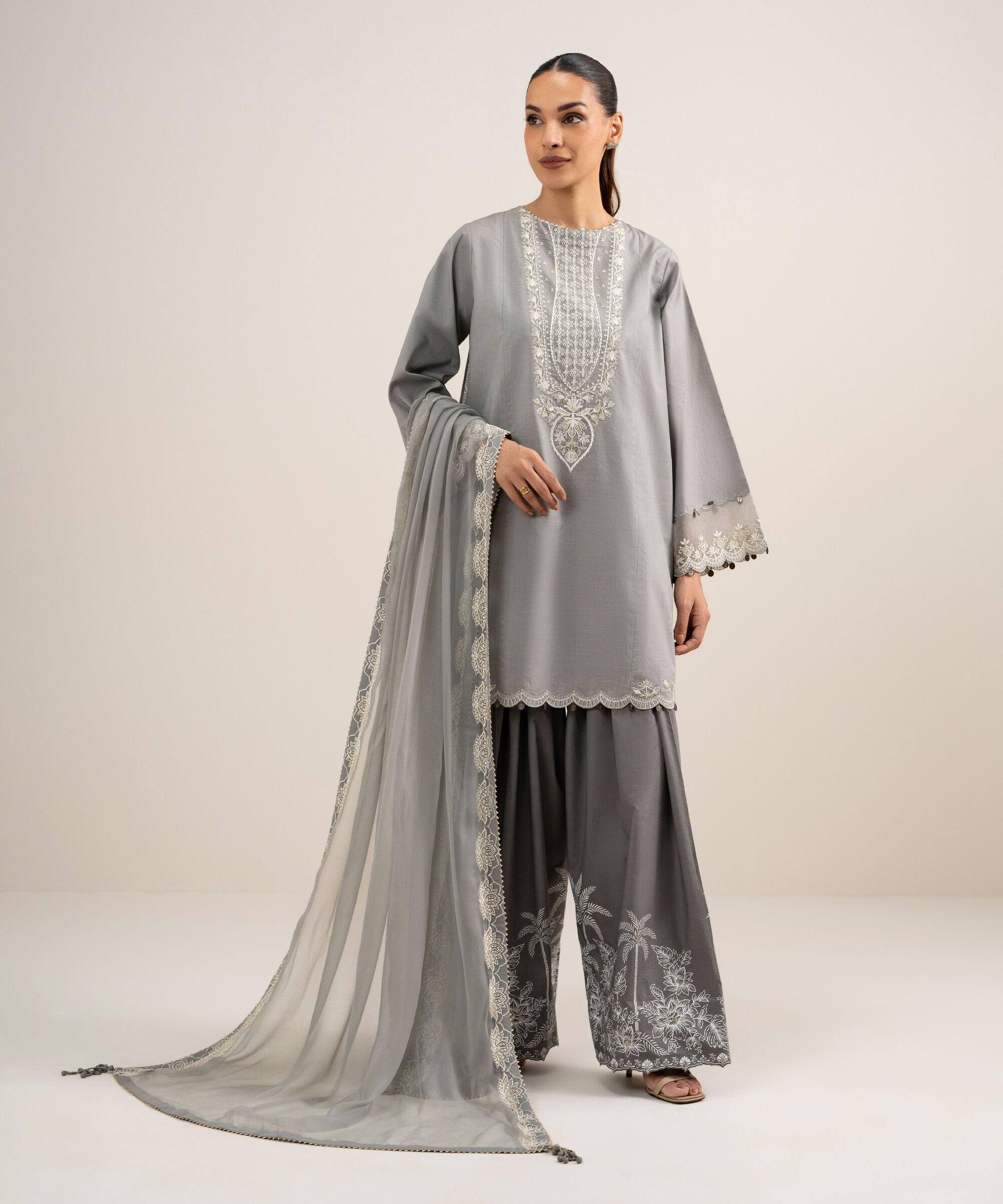 3 Piece - Embroidered Lawn Suit 3PESGS26V755