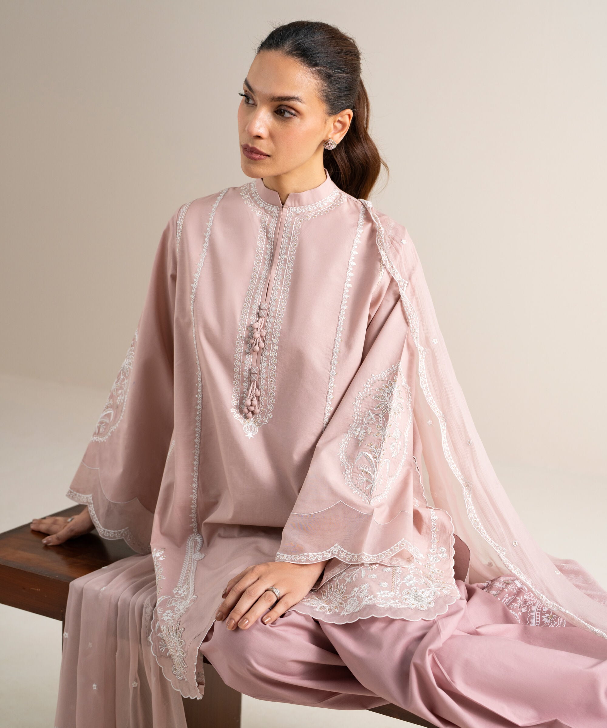 3 Piece - Embroidered Lawn Suit 3PESGS26V756