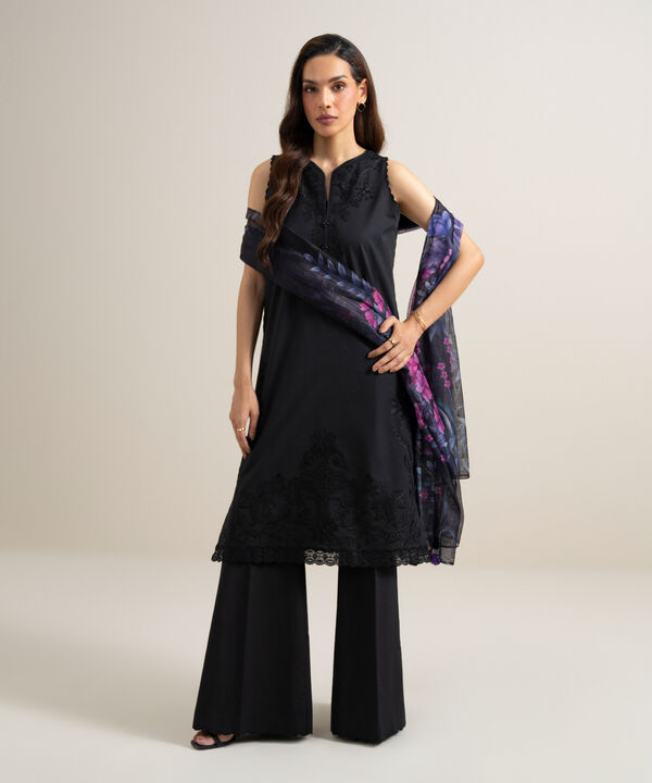 3 Piece - Embroidered Lawn Suit