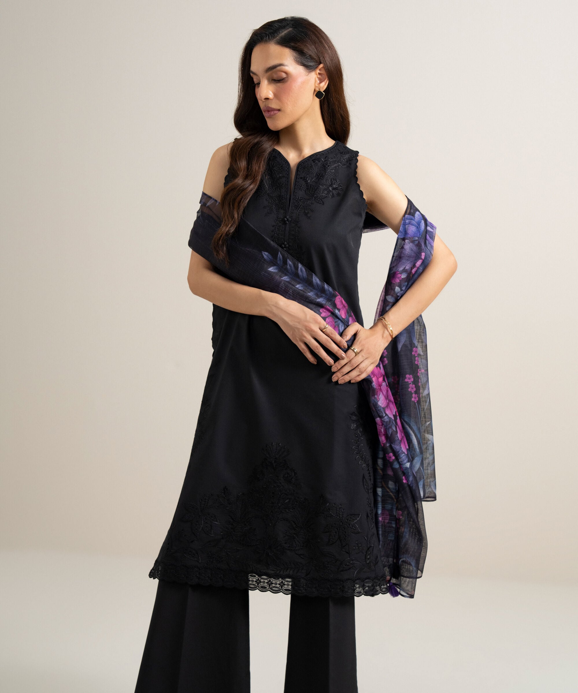 3 Piece - Embroidered Lawn Suit 3PESGS26V761