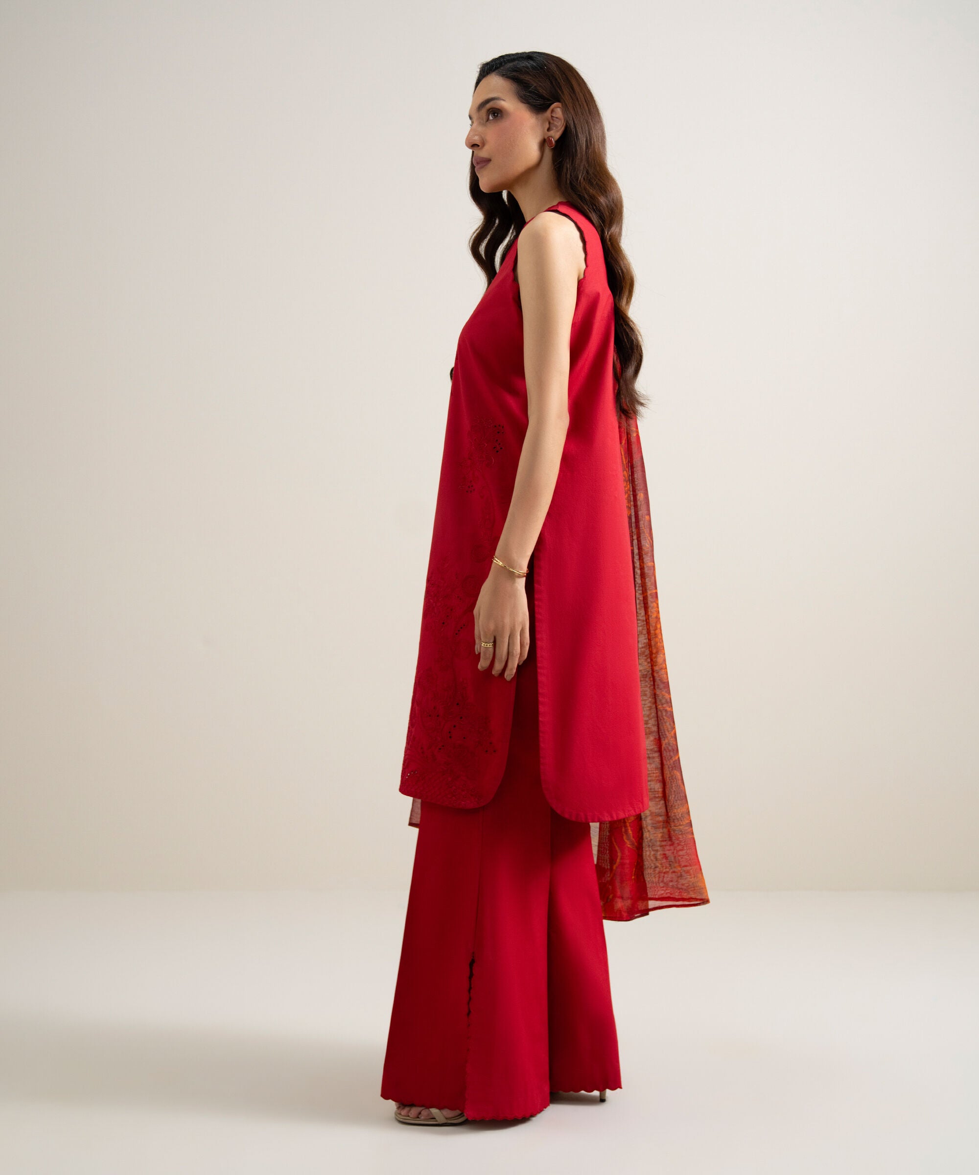 3 Piece - Embroidered Lawn Suit 3PESGS26V762