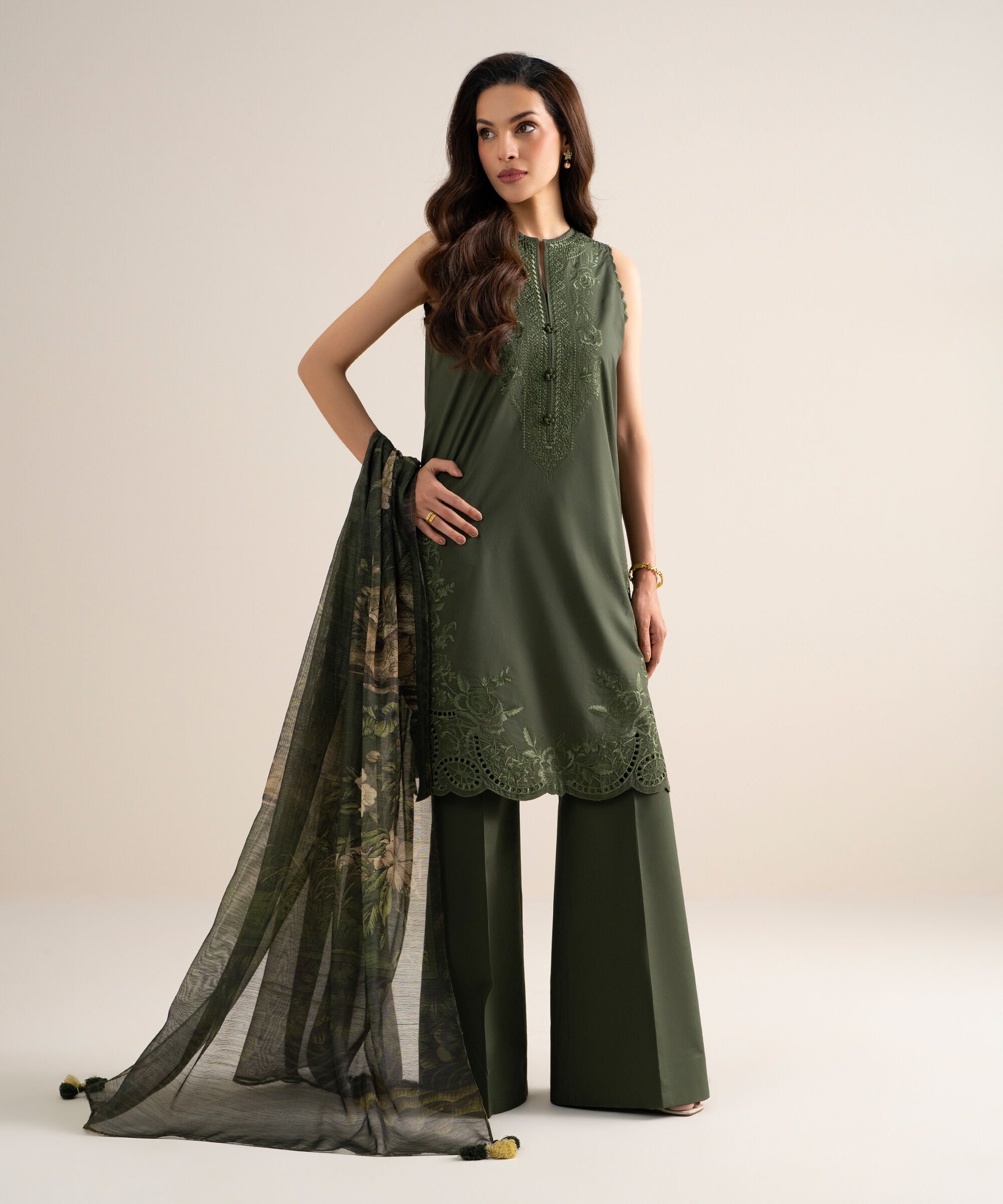 3 Piece - Embroidered Lawn Suit 3PESGS26V764