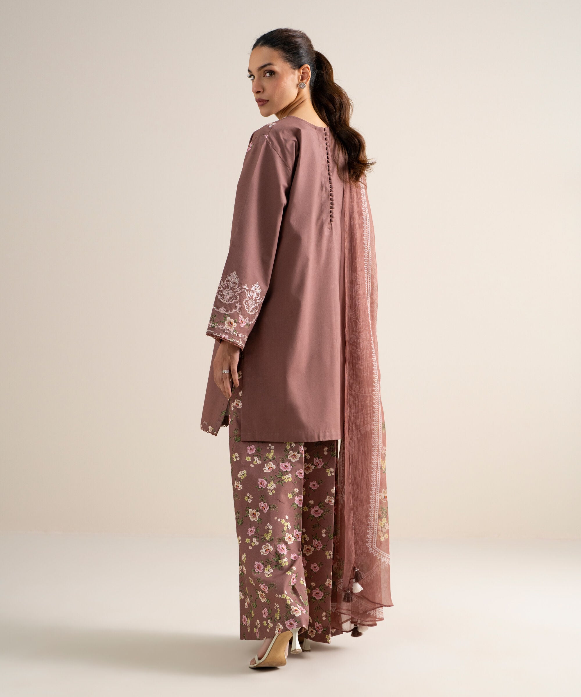 3 Piece - Embroidered Lawn Suit 3PESGS26V766