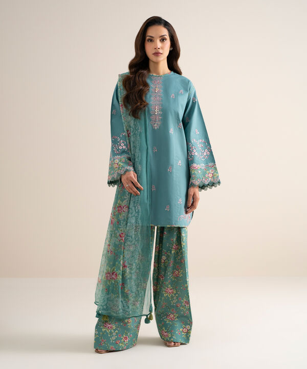 3 Piece - Embroidered Lawn Suit