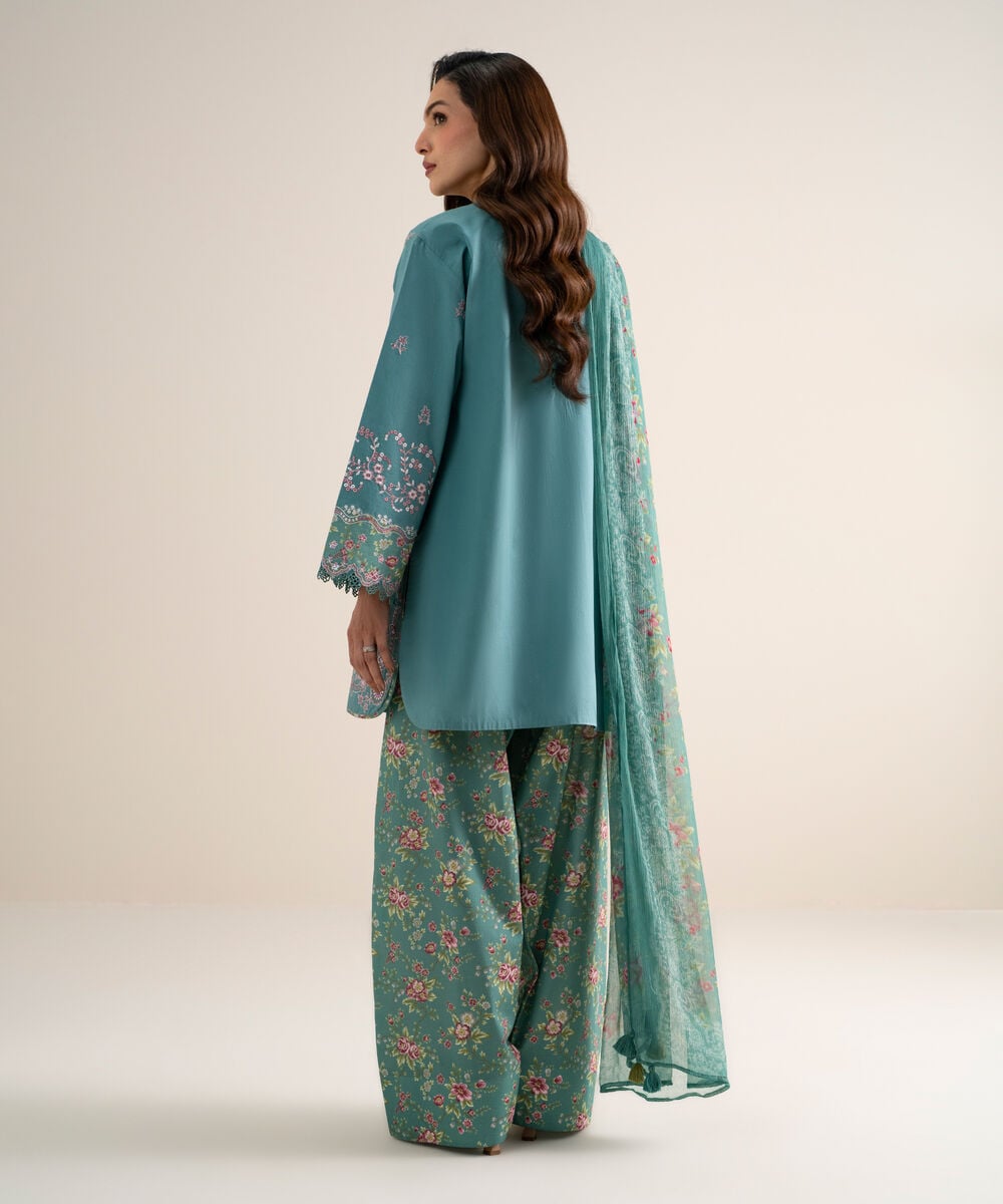 3 Piece - Embroidered Lawn Suit 3PESGS26V768