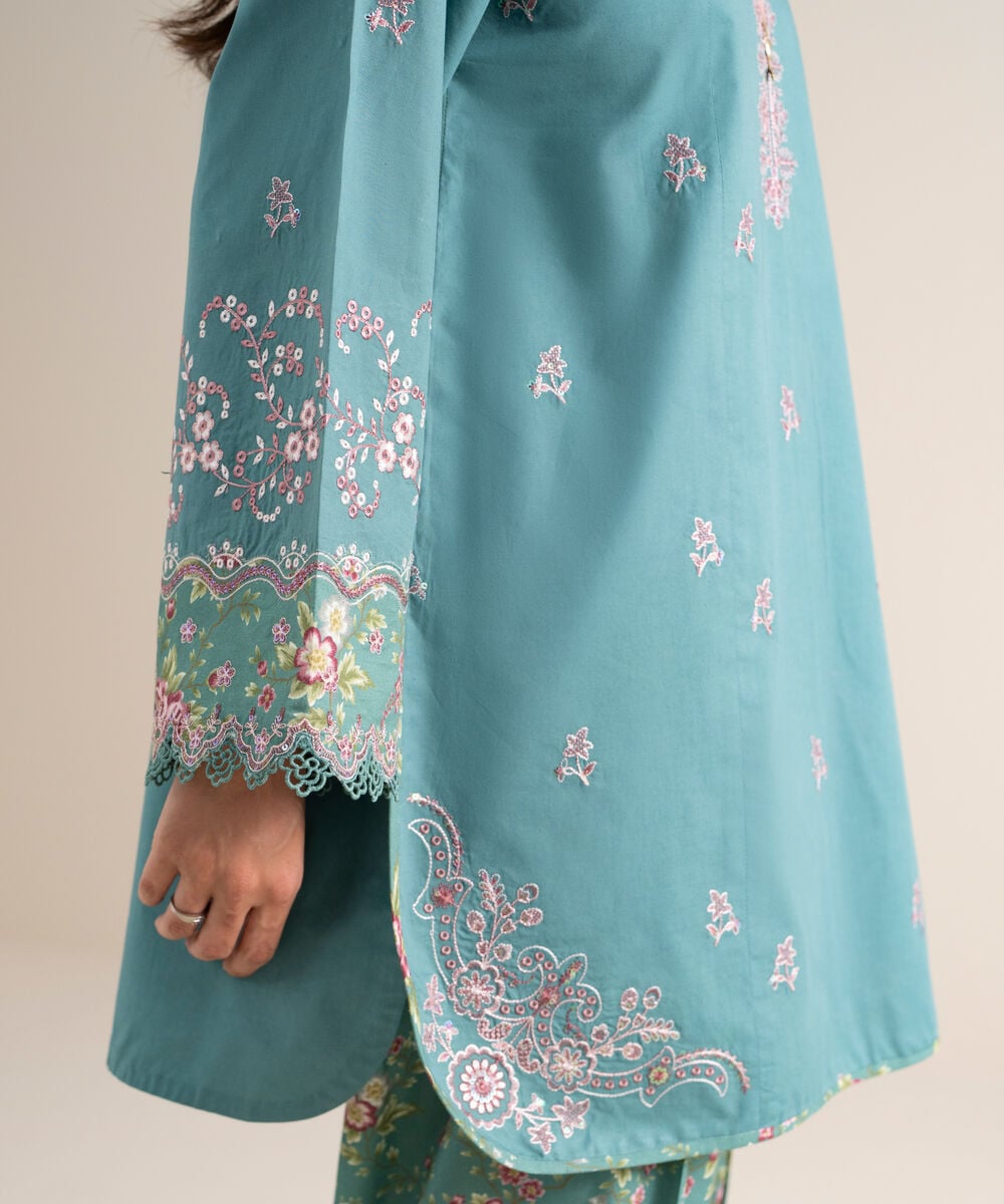 3 Piece - Embroidered Lawn Suit 3PESGS26V768