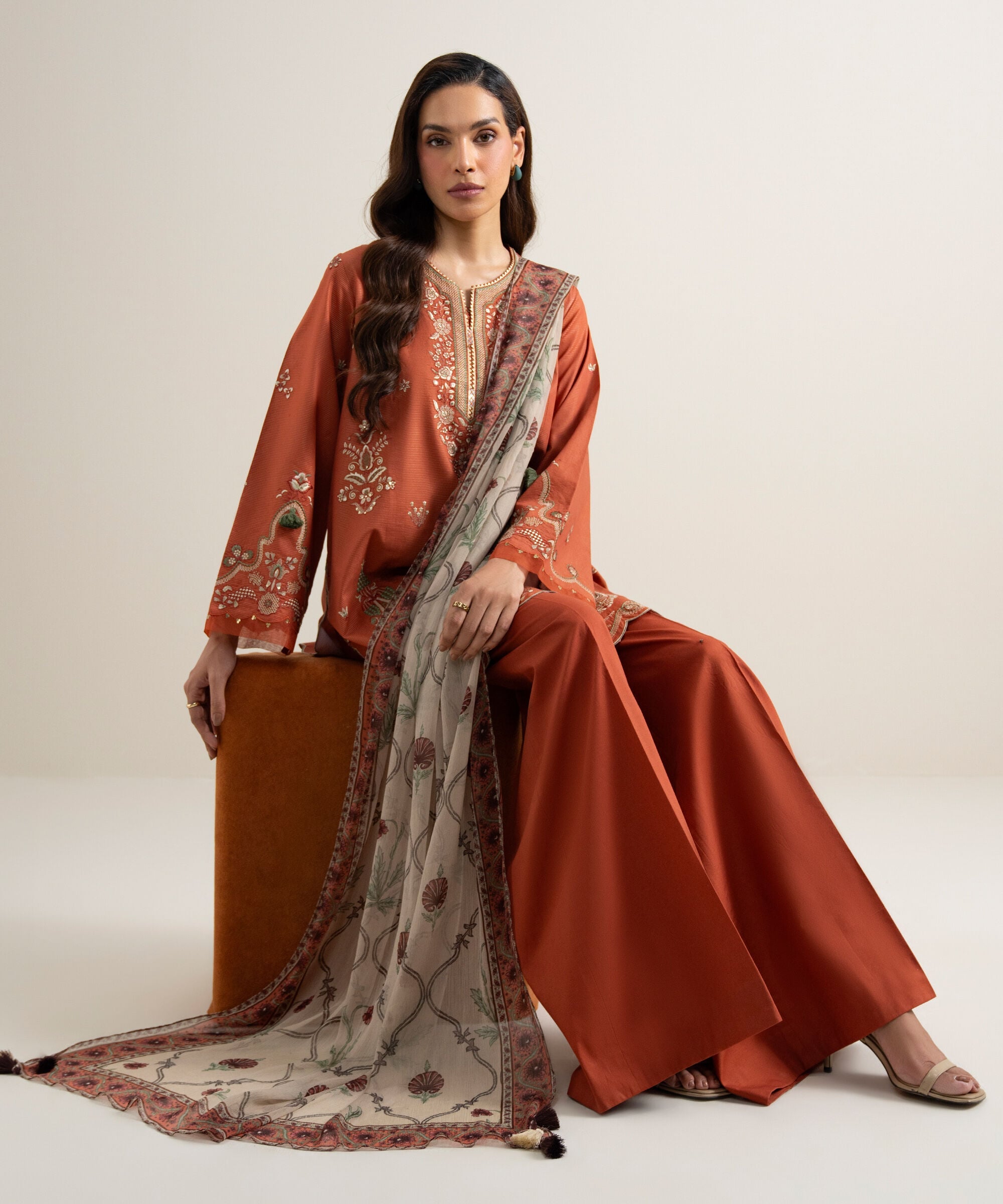 3 Piece - Embroidered Zari Lawn Suit 3PESGS26V770