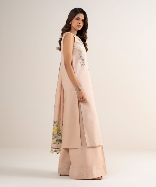 3 Piece - Embroidered Lawn Suit