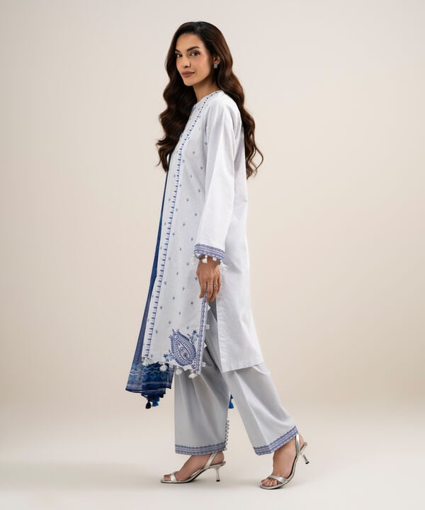 3 Piece - Embroidered Lawn Suit