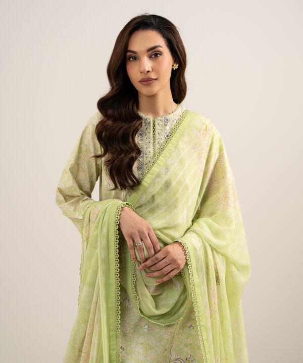 3 Piece - Embroidered Lawn Suit