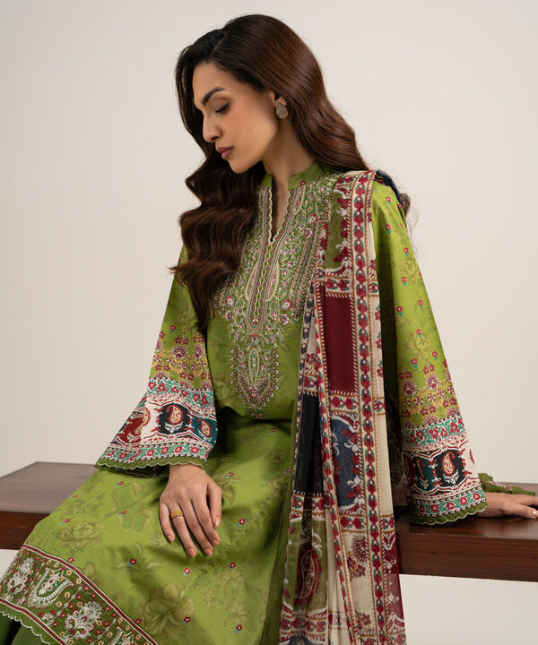3 Piece - Embroidered Lawn Suit
