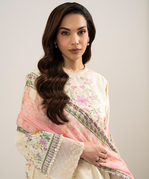 3 Piece - Embroidered Lawn Suit