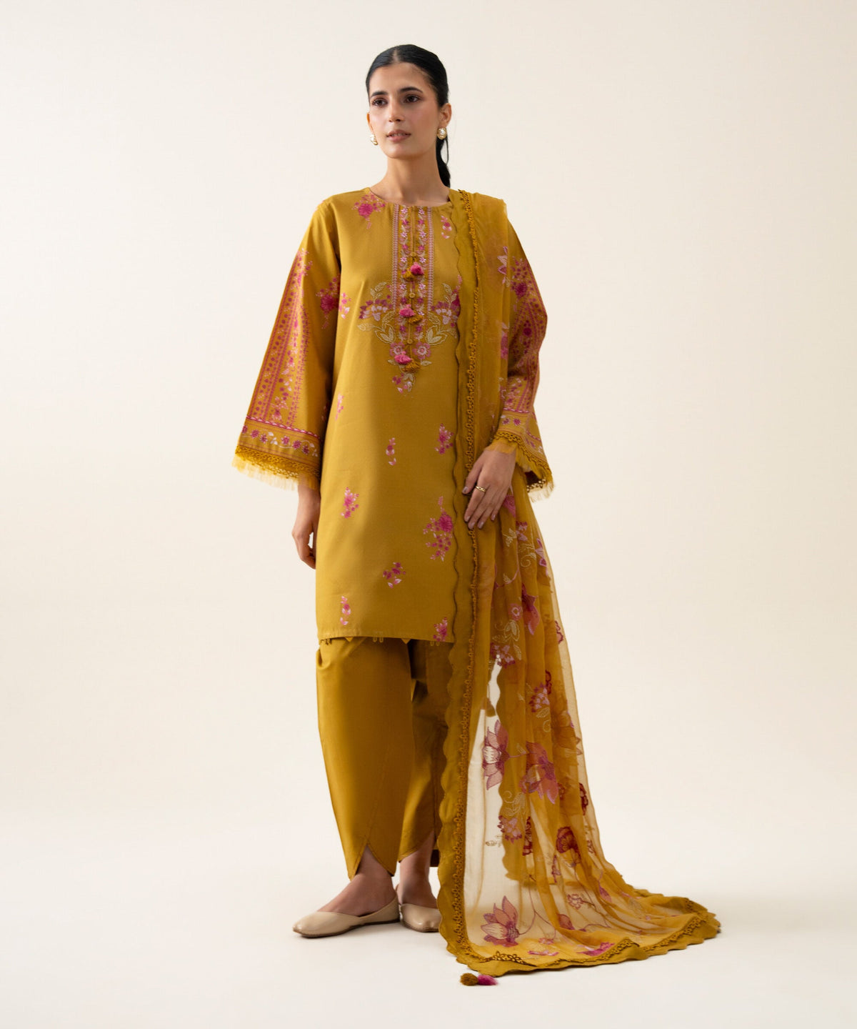 3 Piece - Embroidered Lawn Suit 3PESGS26V86B