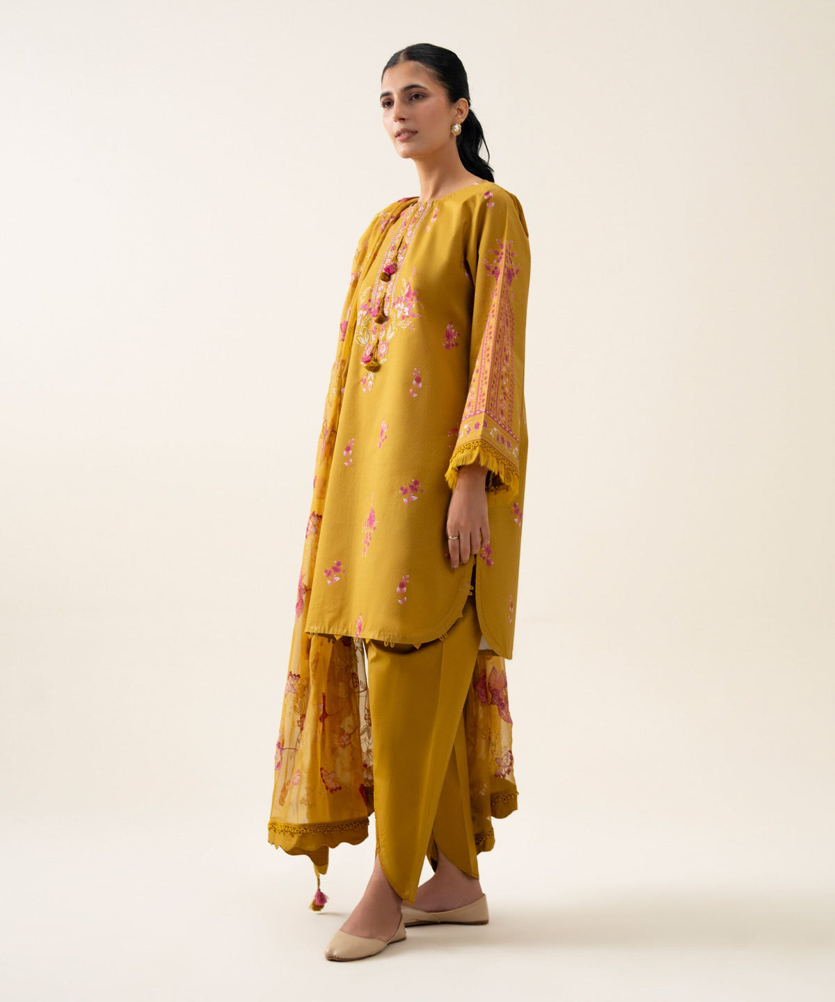 3 Piece - Embroidered Lawn Suit 3PESGS26V86B