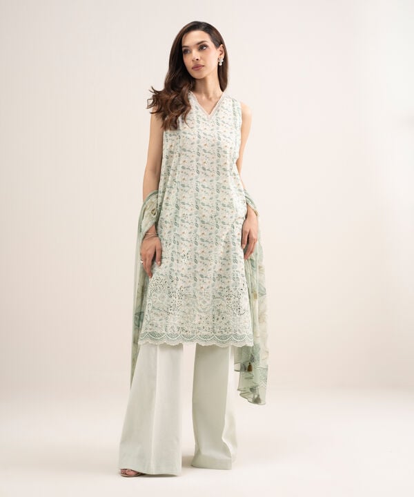 3 Piece - Embroidered Lawn Suit