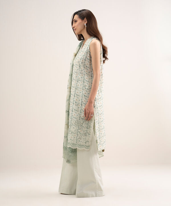 3 Piece - Embroidered Lawn Suit