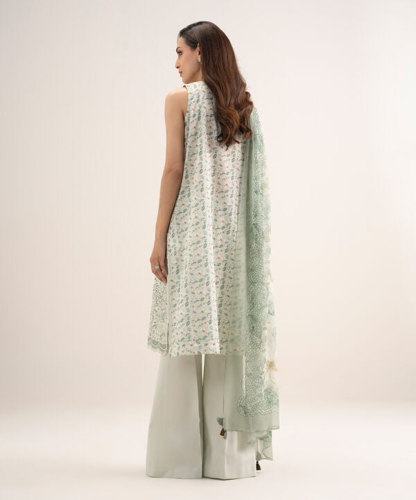3 Piece - Embroidered Lawn Suit