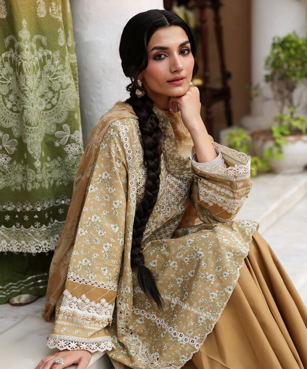 3 Piece - Embroidered Lawn Suit
