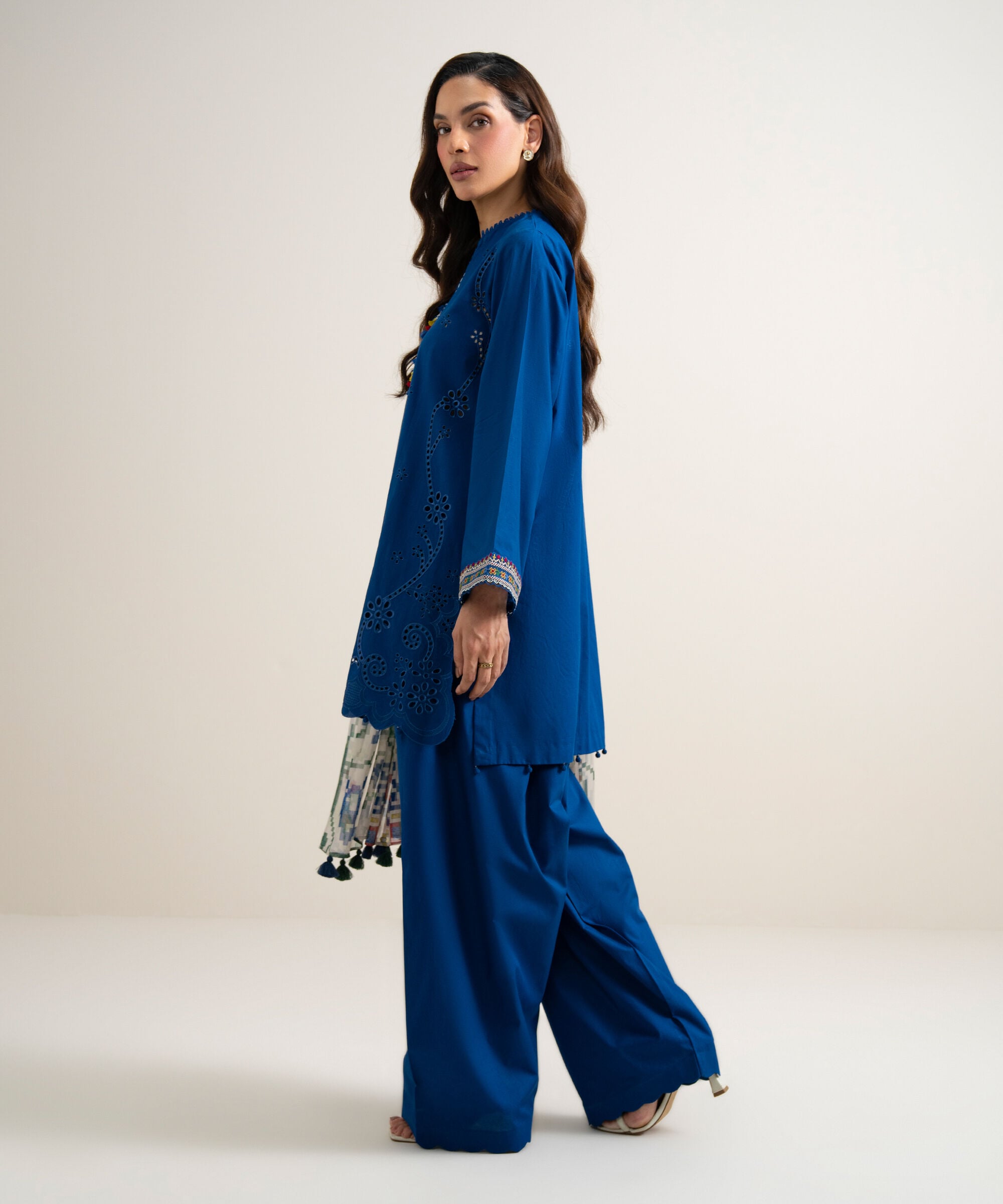 3 Piece - Embroidered Lawn Suit 3PESTS26V713