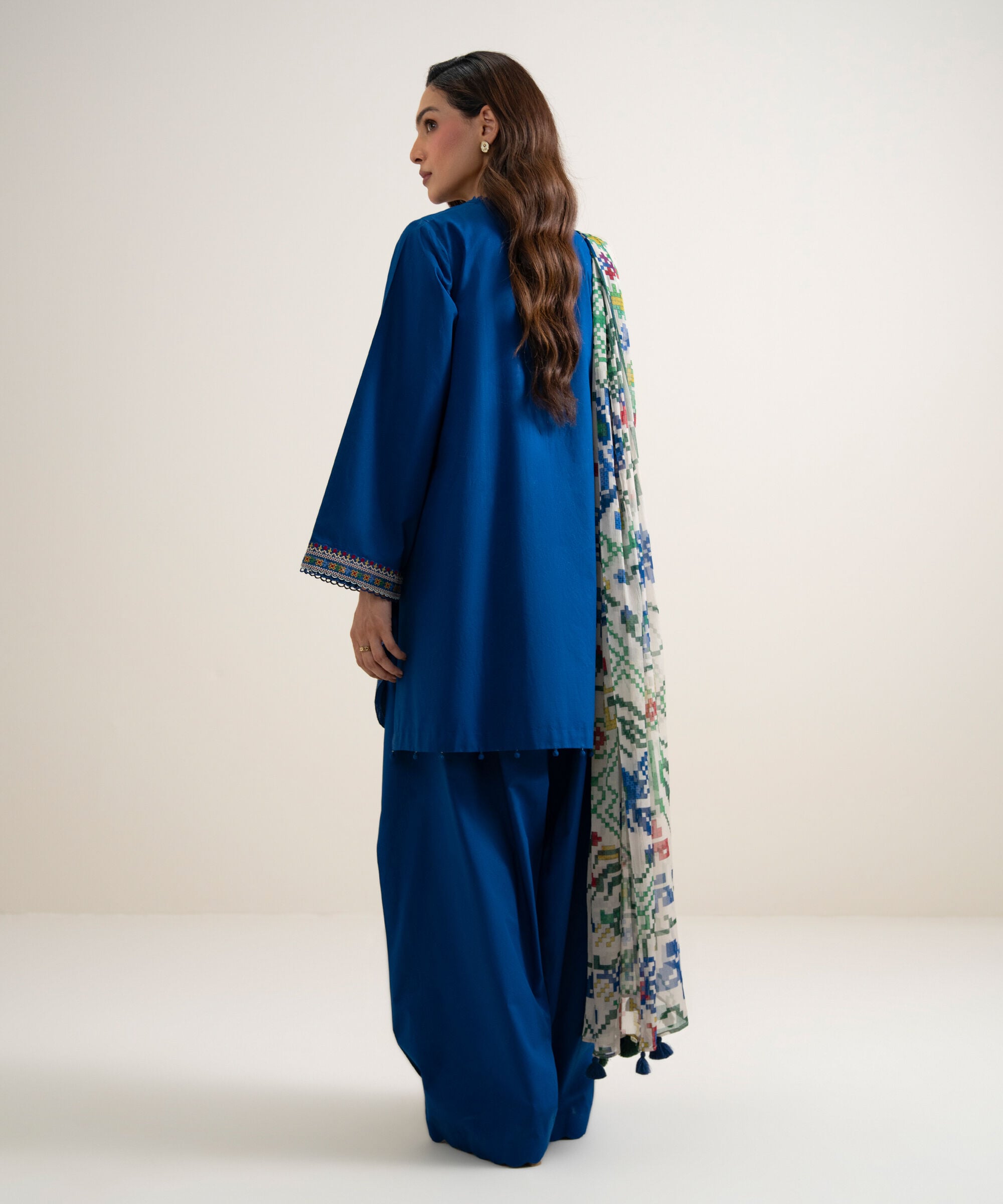 3 Piece - Embroidered Lawn Suit 3PESTS26V713