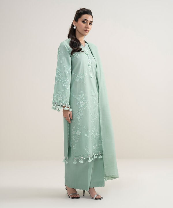 3 Piece - Embroidered Lawn Suit