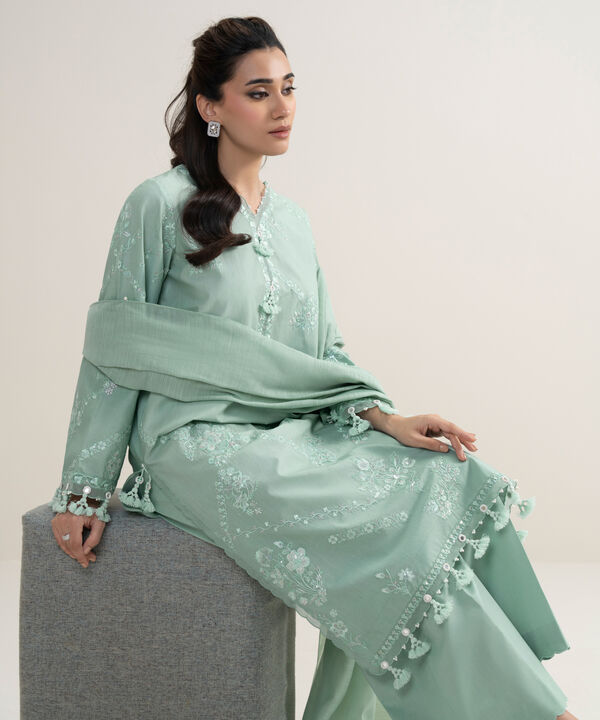 3 Piece - Embroidered Lawn Suit