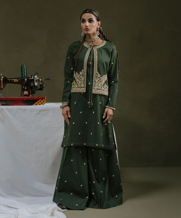 Embroidered Front-open Jacket