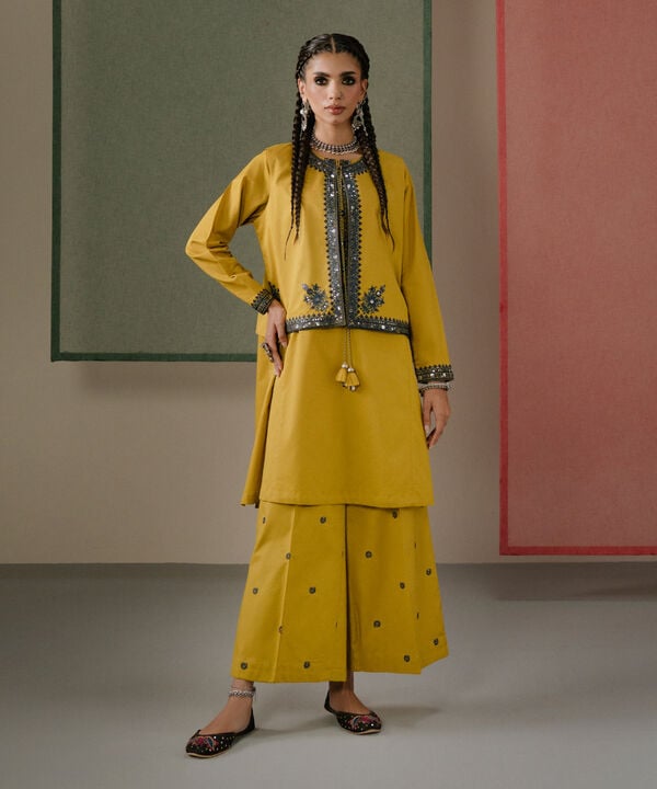 Embroidered Front-open Jacket