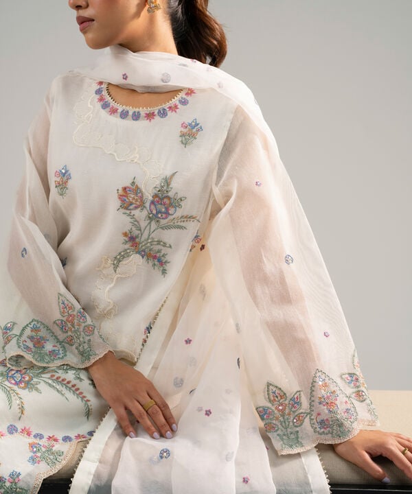 3 Piece - Embroidered Khaddi Net Suit